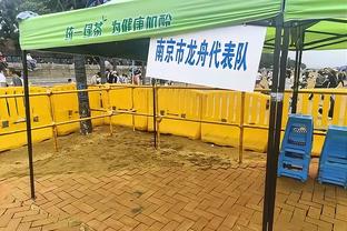 记者：津门虎今天与国奥队踢热身赛，过几天在天津与沧州雄狮热身
